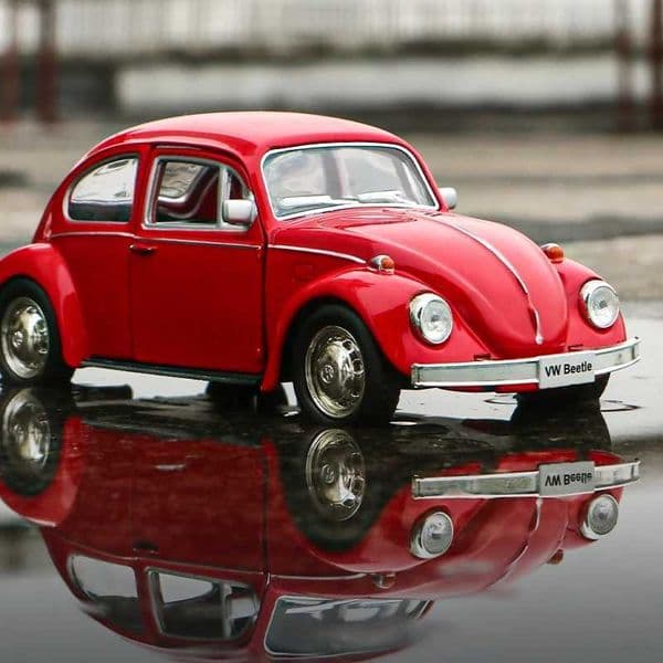 Simulation Exquisite Diecasts Toy Vehicles 1967 Retro Classic Beetle RMZ city 1 36 Alloy Collection Model Car Christmas GiftsM240717