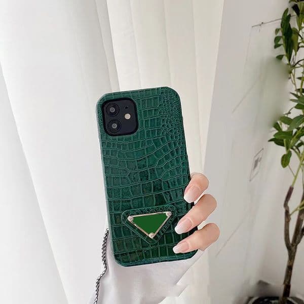 2026 New Faux Crocodile Designer Phone Case For Apple Iphone 17 16 Pro Max 15 14 Plus 13 Mini 12 11 X XR perfume XS 8 cologne 7 Luxury PU Le