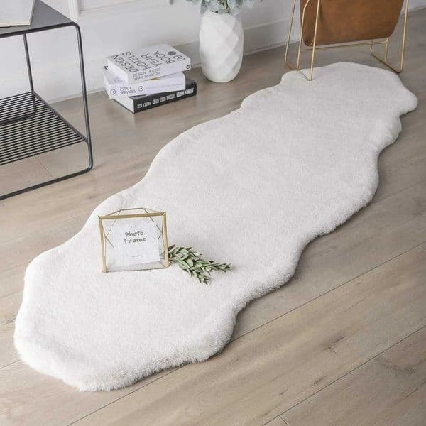 Irregular Fur Rug For Bed Room Hairy Childrens Carpets Bedroom Furry Floor Mats Bedside kids Off White Ornaments Rugs korea