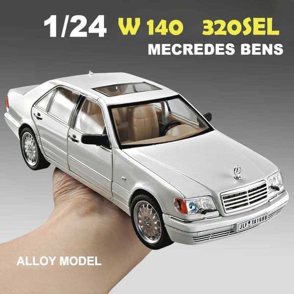 Simulation 1/24 Scale Benzs W140 320SEL Retro Car Model with Sound Light Chidlen Die Cast Alloy Toy Car Collective Sound M241025