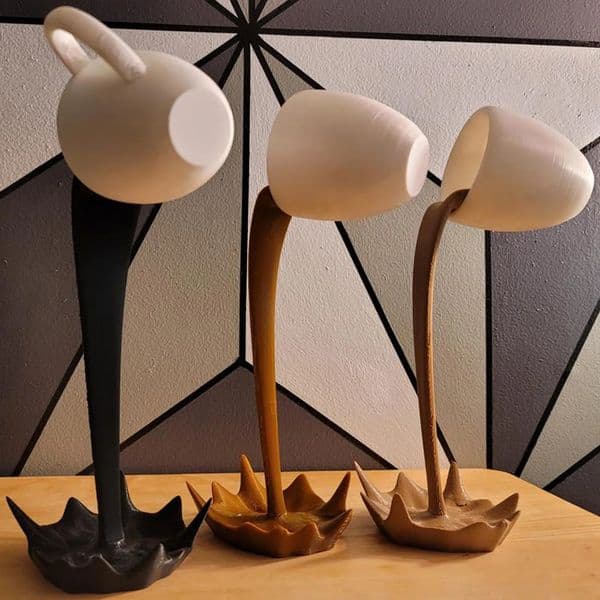 Floating Spilling Coffee Cup Sculpture Kitchen Decoration Spilling Magic Pouring Splash Creative Desktop Decor Home Decoration 240723