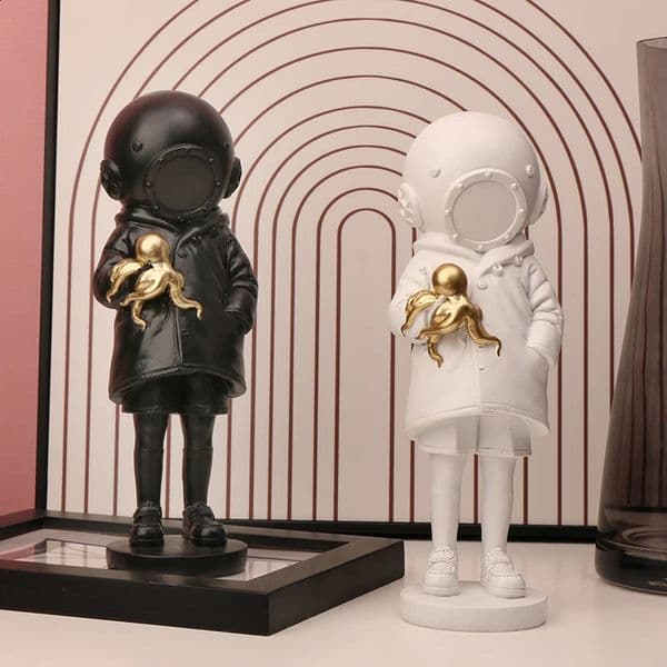Cross border -selling Banksy diving girl resin handicraft decorations Home living room porch TV cabinet decorations 240723