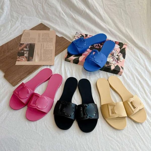 Designer Rubber Flat Sandals Luxury Beach Slippers Interlocking Ladies Jelly Summer Fall Slides Outdoor Waterproof Slipper