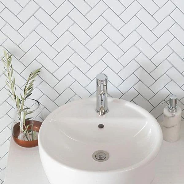 10Sheet Stick on SelfAdhesive Tile White Peel and Tiles for Kitchen Bathroom Herringbone Back Splash 240727