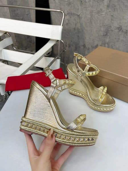 Designer Platform Shoes Womens Rivets Sandals High Heel Shoes Slope Heel Sandals Comfortable and Versatile Thick Sole Beach Shoes