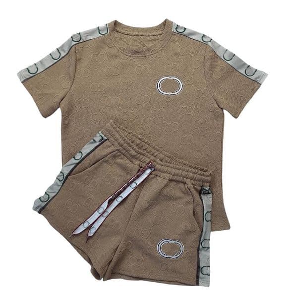 embossed 2 Piece Set Women Designer Tracksuit Casual Sporty Sweatsuit Short Sleeve Pullover T-shirt And Loose Shorts Casual 2PCS Jogging Suit Sets Womens Clothes