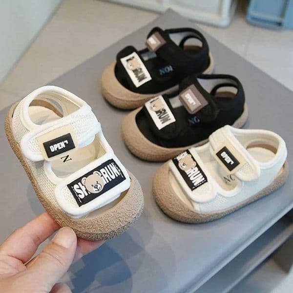 Designer 2025 Summer Baby Sandals Little Bear Head Cute Kick Resistant basketball Boy Children Beach Shoes Soft Sole Breathable Girl Kids Cartoon Sandals