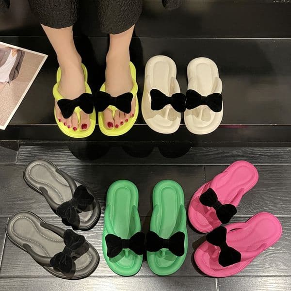Soft bottom home summer female personality funny big eyes dinosaur indoor street sandals girl slippers free 925c