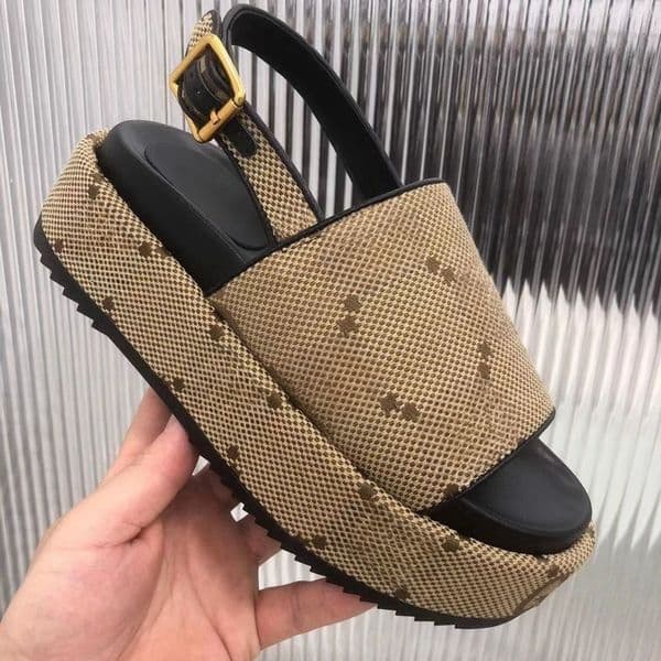Slippers Sandal Slide Macaron thick bottom non-slip soft bottom fashion house slipper women wear beach flip-flops