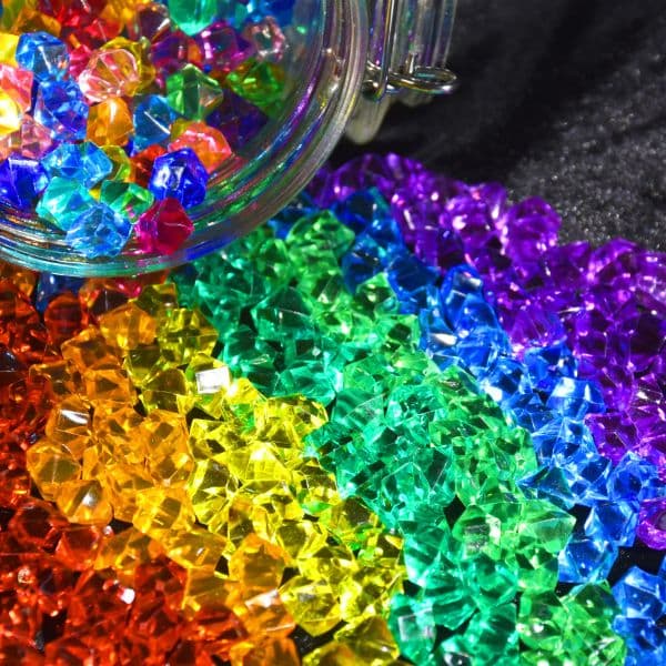 STOCK 100Pcs Plastic Gems Ice Grains Small Stones Children Acrylic Jewels Treasure Crushed Crystal Diamonds DIY Craft Toys Free Shipping