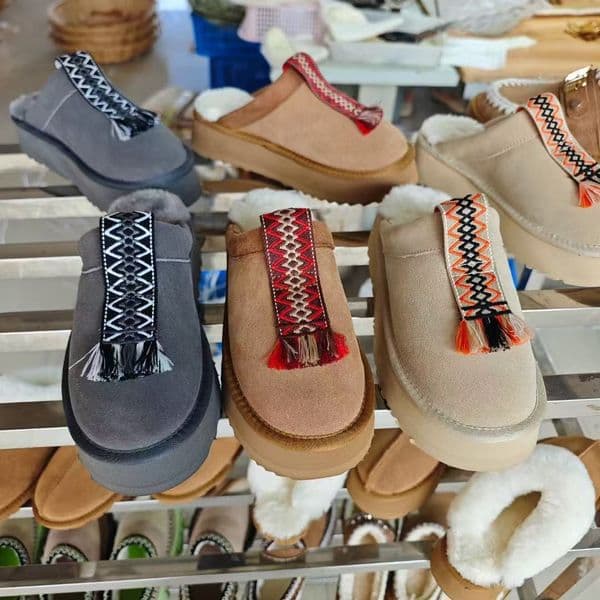 High Quality TASMAN Tazz Slippers 2024 New Australia Australian Classic Warm Boots Slipper Womens Men USA GS Winter Full fur Fluffy furry Satin Ankle Bootss Booties