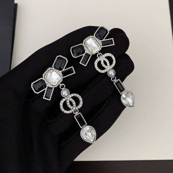 Simple Classic Earring for Daily Outfit 925 Silver Ear Stud Women's Bowknot Geometry Round Crystal Rhinestone Pearl Earrings Party Jewerlry Christmas