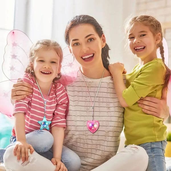 10/20/30/40/50 new PCS Led Heart Shaped Necklaces Kids 2025 Flashing Pendant Necklace Children Birthday Gift Party Glowing Necklace Toys