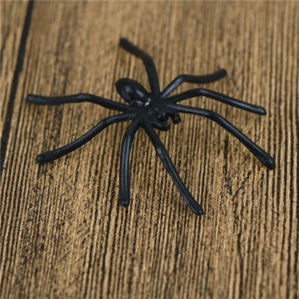 30Pcs/Pack Small Plastic Fake Spider Prank Toys Haunted House Prop Black Halloween Decorative Spiders Children Novelty Toy