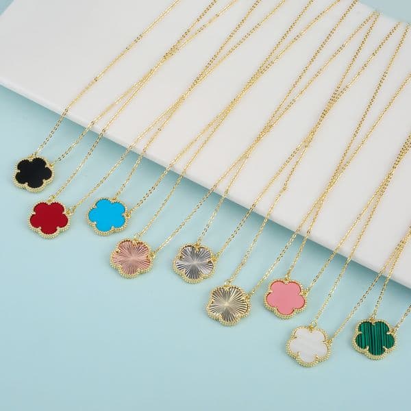 15mm Hot Selling New Plant Five Leaf Flower Petal Pendant Necklace With 18K Gold Plating For Women Jewelry Temperament Clover