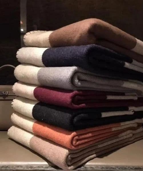 2026 Letter Blanket Soft perfume Wool Scarf Shawl Portable Warm Plaid Sofa Bed Fleece cologne Spring Autumn Women Throw Blankets Free Shipping