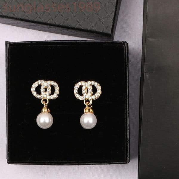 802Hot selling 18K gilded 925 silver luxury brand designer letter stud geometry famous female circular crystal diamond pearl earrings wedding party
