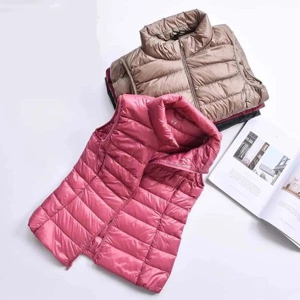 Ultralight Down Vest Women 2023 Sleeveles White Duck Waistcoat Puffy Padded Warm Jacket 241115