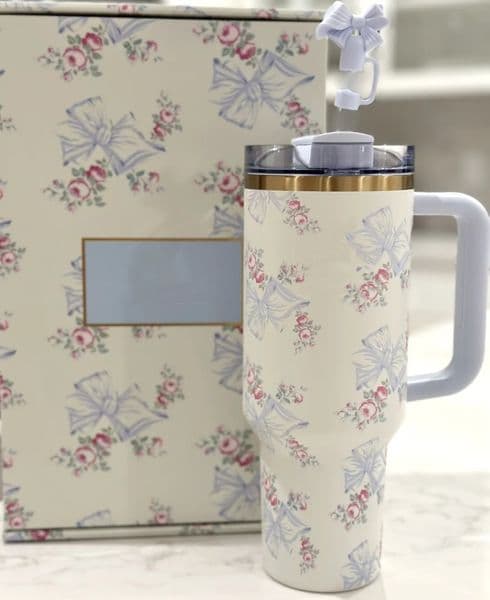 STOCK DHL Christmas Ral Cups 40Oz Tumblers Pink Rose Blue Magnolia Mugs Holiday Stainless Steel Tumbler With Handle Lid And Straw Chocolate Gold Water Bottles 1