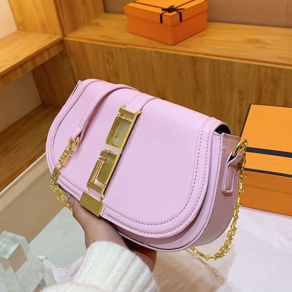 Commuter Underarm Saddle for Women's Day Packs 2024 New Fashion Versatile Texture Small and Single Shoulder Bags Crossbody Bag