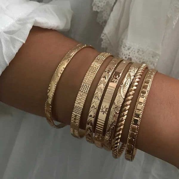 7 Pcs/Set Bohemian Vintage Metal Gold Peach Heart Geometric Carved Flower Open Bracelets Set for Women Fashion Jewelry GiftsXJ241116