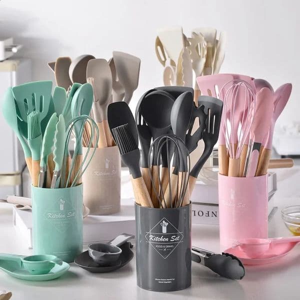 Wooden handle silicone kitchenware set non stick pot cooking spatula kitchen tools kitchen utensils set 12 pieces 241118