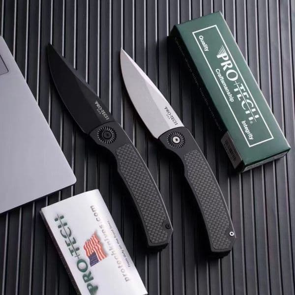 TR-2 Folding Knife 3.93" 154CM Plain Blade, Aluminum Handles