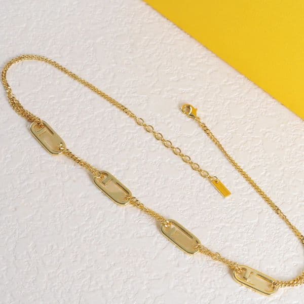 High-End Atmospheric Women's Pendant Necklace - Perfect Gift Idea