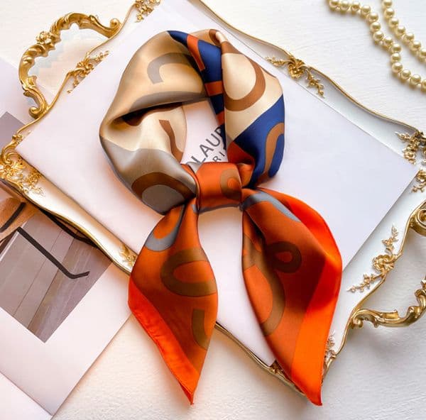 70x70cm Simple Designer Letters Print Floral Silk Scarf Headband for Women Fashion Long Handle Bag Scarves Paris Shoulder Tote Luggage Ribbon Head Wraps