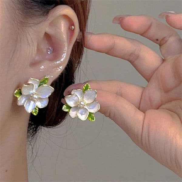 French Vintage Acrylic Pearl Flower Leaf Stud Earrings For Women KPOP Fashion Party Jewelry Versatile Accessories GiftX241119