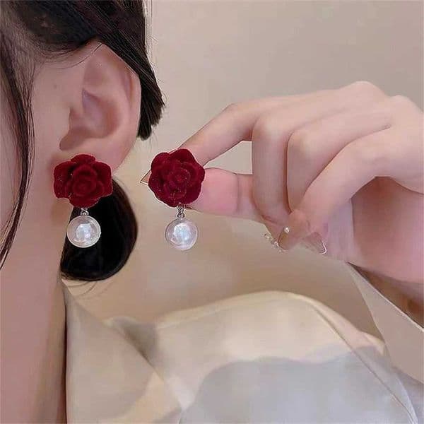 Vintage Flocking Red Rose Rhinestone Stud Earrings For Women Exquisite Pearl Flower Statement Earring Bride Wedding Jewelry GiftX241119