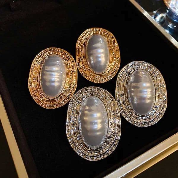 Ruffled Stripes Oval Pearl Earrings for Women Vintage Fashion High Sense Stud Earrings Personality Exaggerated Jewelry GiftX241119