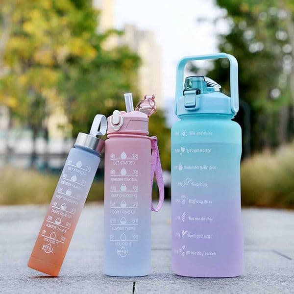 Three piece plastic water bottle with high appearance Ll space cup gradient large capacity water bottle straw cup M241121