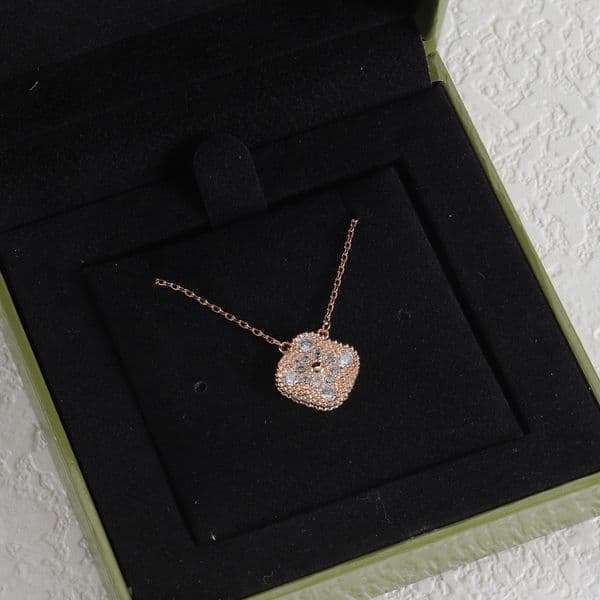 Diamond Luxury Necklace Designer Chain Necklaces For Woman Fashion Necklace Gift Chain Jewelry Supply
