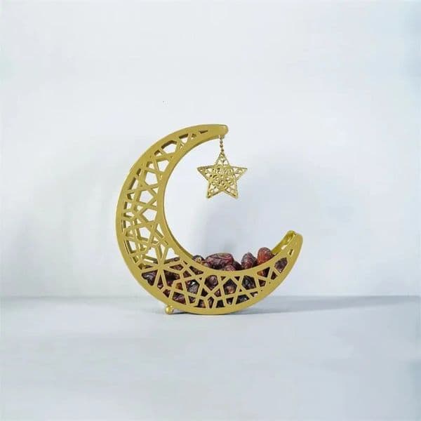 Eid Mubarak Crescent Snacks Storage Tray Iron Art Hollow Erective Ramadan Fruit Dessert Tray with Star Pendant Home Decoration 240422