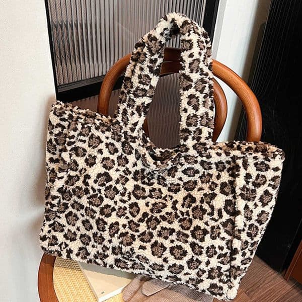 Autumn Winter Plush Designer Bag WoMens Leopard Print Tote Bag Large Capacity Tote Bag Shoulder Bag Casual Outdoor Crossbody Bag 241104