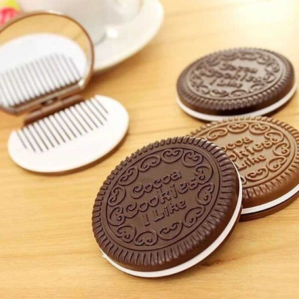 Portable mini pocket mirror with comb cute brown chocolate biscuit shaped design mirror makeup chocolate folding comb makeup gift W241122