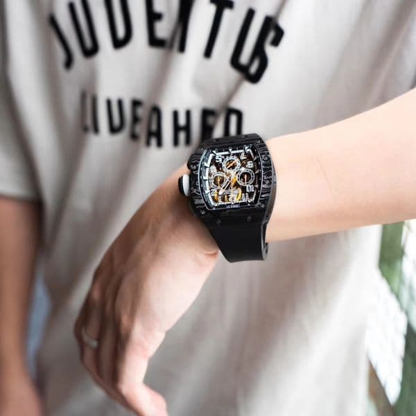 Brand Black 42mm carbon fiber Tonneau Holiday Gifts automatic nical watch, hand watches men