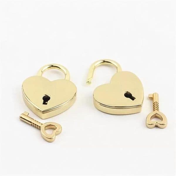4 Colors Heart Shape Padlocks Vintage Hardware Locks Mini Archaize Keys Lock With Key Travel Handbag Suitcase Padlock Candados En Forma De Corazon