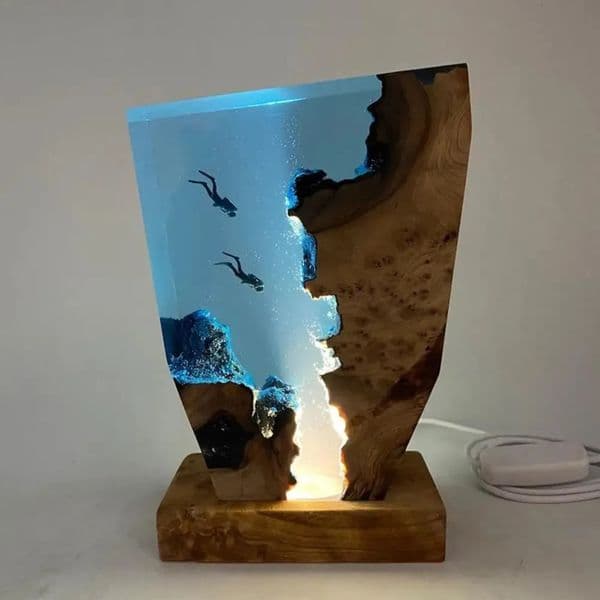 2026 Novelty Items Resin Ocean Wood Diver Home Decoration Christmas Gift Exquisite Crafts Small Table Lamp Gifts 231208 240418 Free Shipping