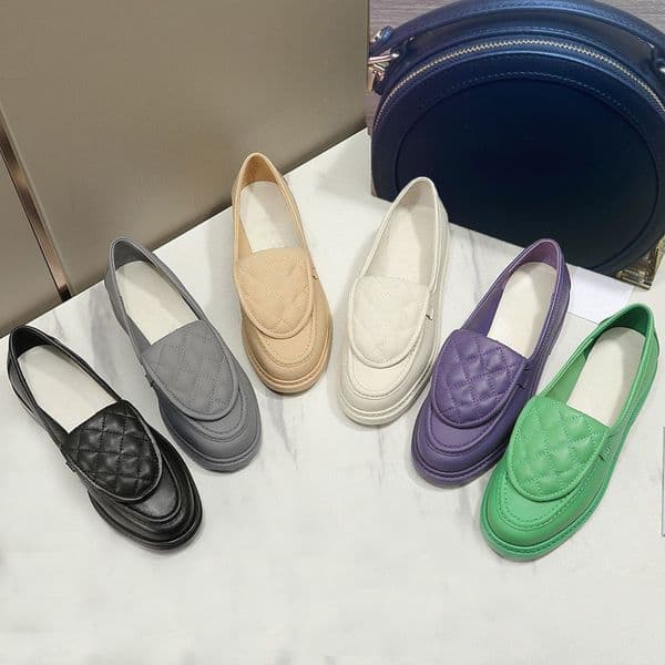 womens Dress shoes Flat designer shoe spring autumn cowhide Metal buckle tassels boat shoes woman leather letterLazy casual Loafers size 35-41-42 With box