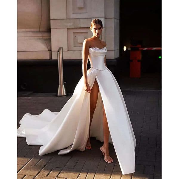 Elegant Pearl Wedding Dresses With Backless Slit A E Ball Gown Strapless Bridal Gowns Back Button Vestido De Novia 0605