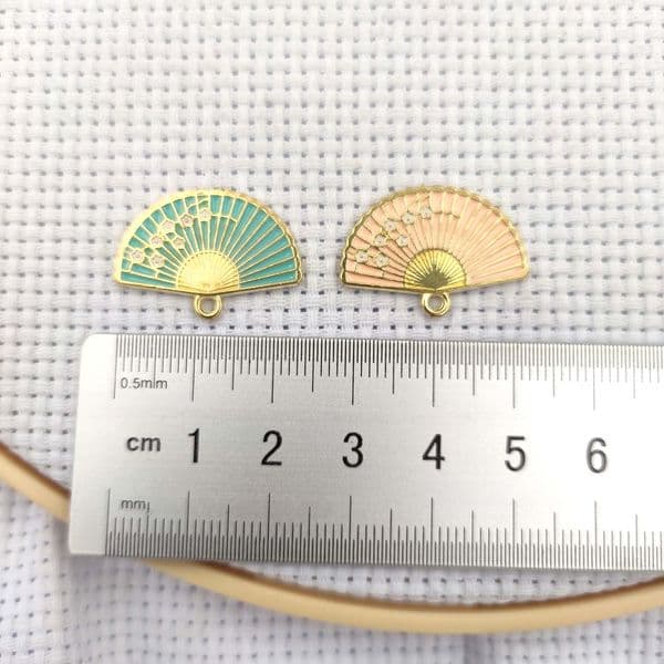 Magnetic Needle Minders Cross Stitch Sewing Magnet Needle Keeper Finder Japanese Fans Embroidery Accessories Needle Nanny Holder