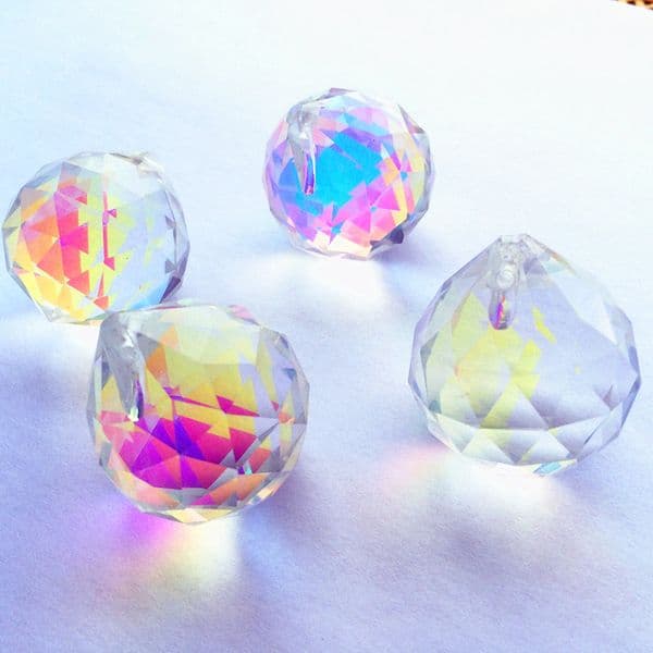 Top Quality 15-40mm Rainbow Faceted Ball Suncatcher Crystal Pendant Glass Fengshui Sphere Christmas Tree Hanging Home Decoration