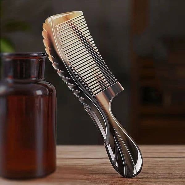 Natural Ox Horn Comb Anti-Static Smooth Hair Detangling Head Massage Fine Tooth Handle Comb for Straight Curly Hair