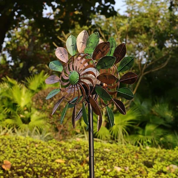 Garden Wind Spinner Outdoor Garden Ornaments Decor Solar Garden Lamp & Nserted Courtyard Lawn Landscape Metal Windmill