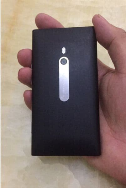Original Unlocked Lumia 800 2025 90% new 3G GSM 8MP 5" WIFI 16GB Bluetooth Mobile Phone Made in Finland Free Shipping
