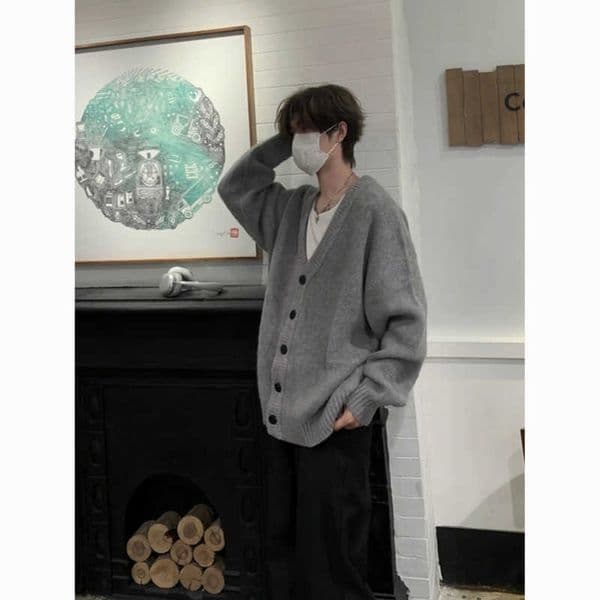 Knitted cardigan jacket for men autumn lazy style V-neck sweater gray high-end feeling mens casual top to wear W240930