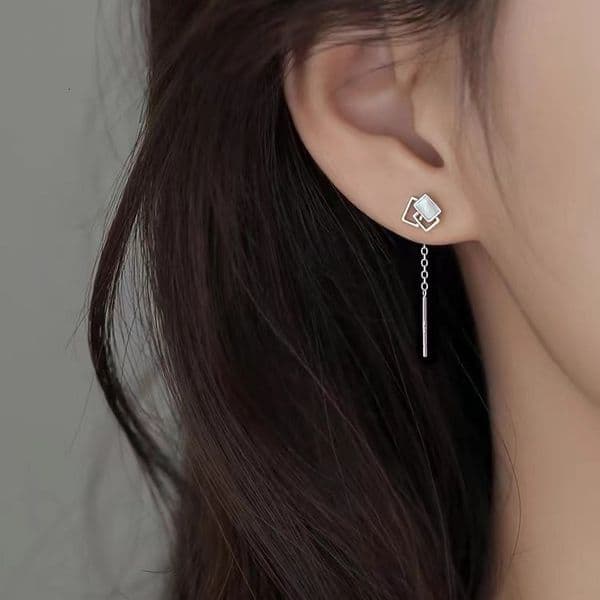 Pure sier needle geometric earrings , light new 2024 earrings, women's niche high-end earrings