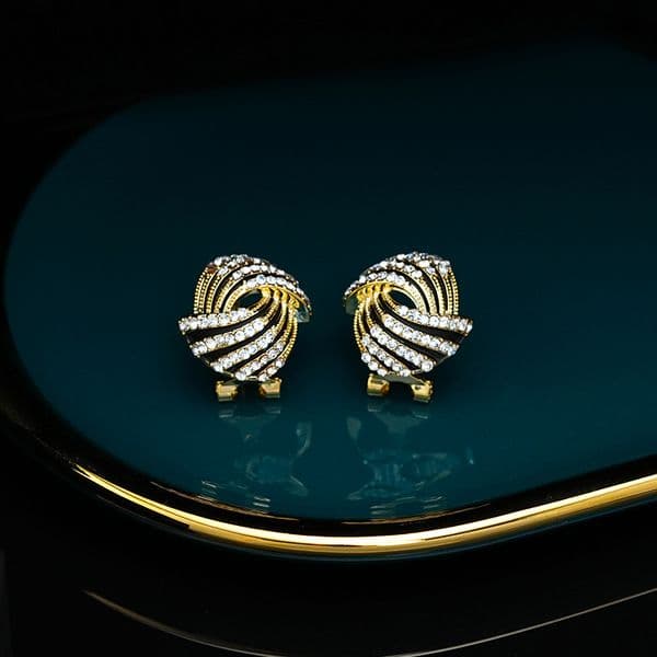 New Black Striped Zircon with Light High , Fashionable Earrings, Personalized Temperament, Full Dia Earrings